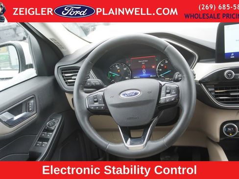 Used 2021 Ford Escape SEL image 12