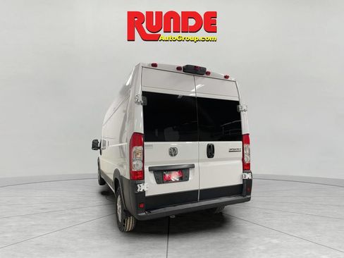 Used 2025 RAM ProMaster 3500 w/ Quick Order Package 22G SLT FWD image 3