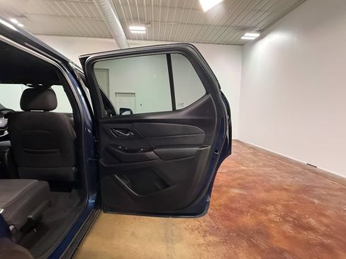 Used 2023 Chevrolet Traverse LT w/ LPO, Floor Liner Package AWD/4WD image 64