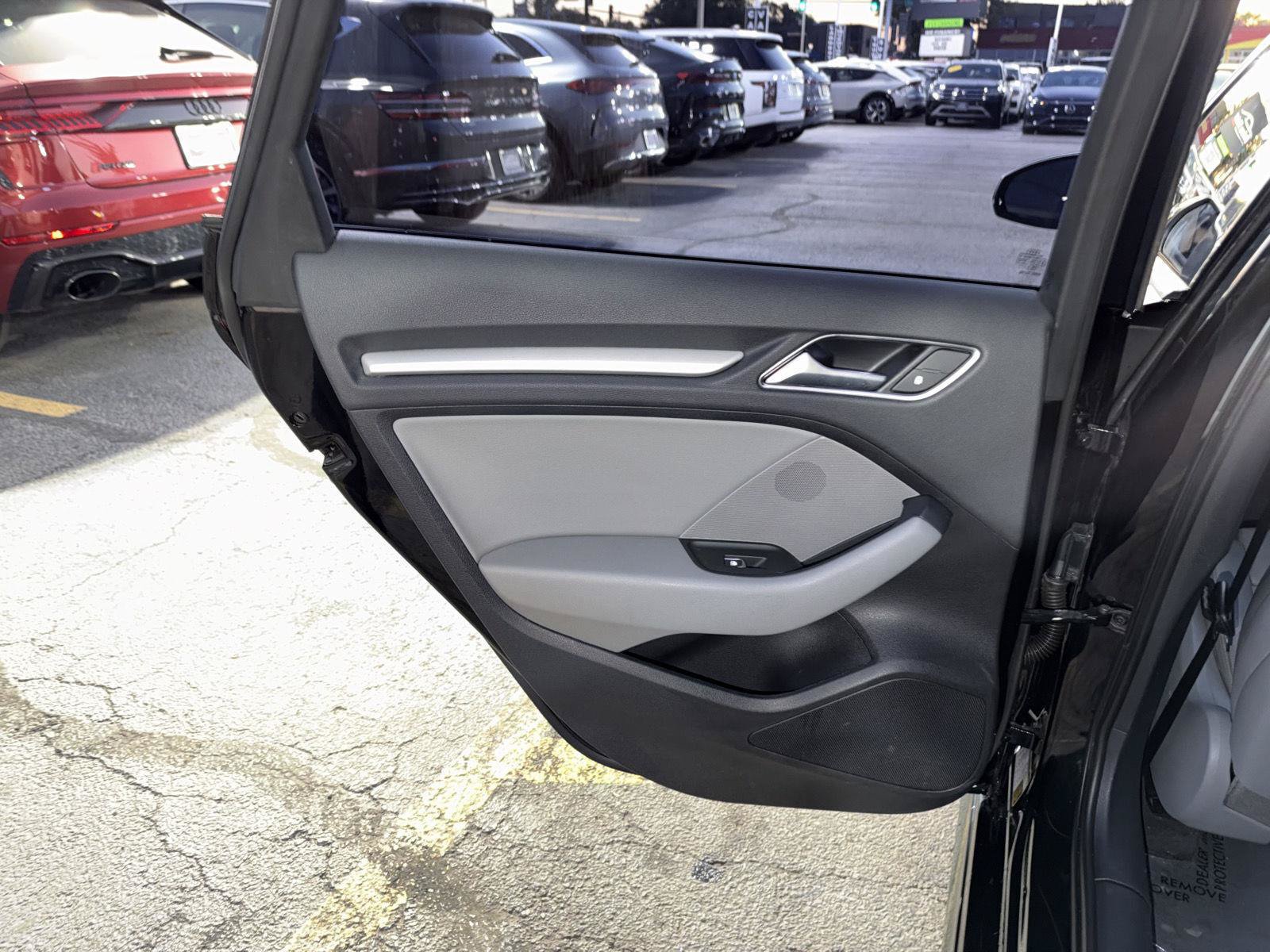 Used 2018 Audi A3 e-tron Premium w/ Sport Package FWD image 27