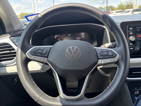 Used 2026 Volkswagen Taos SE AWD/4WD image 49