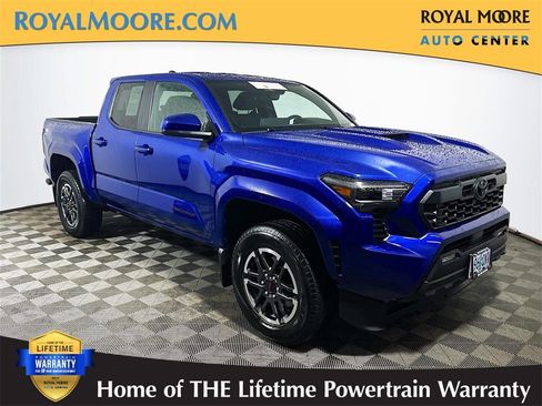 Certified 2025 Toyota Tacoma TRD Sport image 1