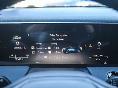 New 2026 Nissan Leaf FWD image 24
