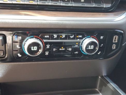 Used 2024 GMC Sierra 1500 SLT w/ SLT Premium Plus Package RWD image 24