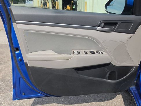Used 2017 Hyundai Elantra SE FWD image 15