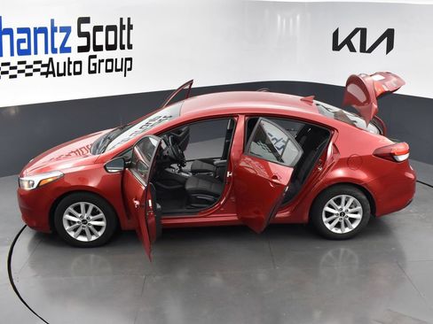 Certified 2017 Kia Forte S FWD image 30