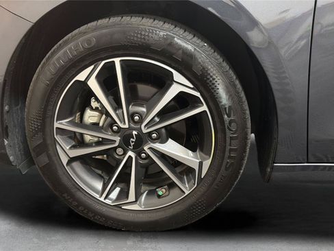 Used 2024 Kia Forte LXS FWD image 24
