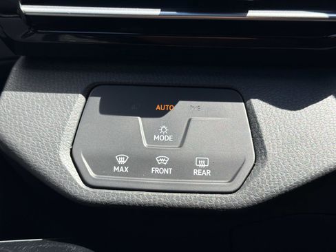 Used 2023 Volkswagen ID.4 Pro AWD/4WD image 28