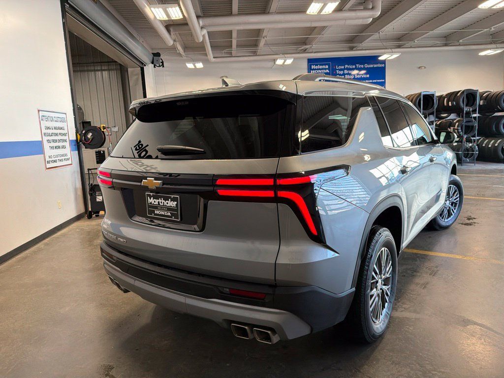 Used 2026 Chevrolet Traverse LT w/ Driver Confidence Package AWD/4WD image 5