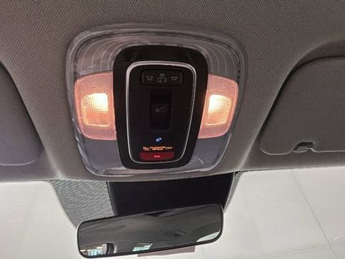 Used 2025 Hyundai Elantra Limited FWD image 26