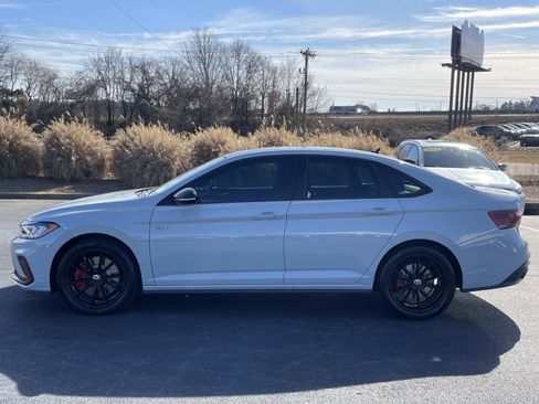 Certified 2025 Volkswagen Jetta GLI Autobahn image 4