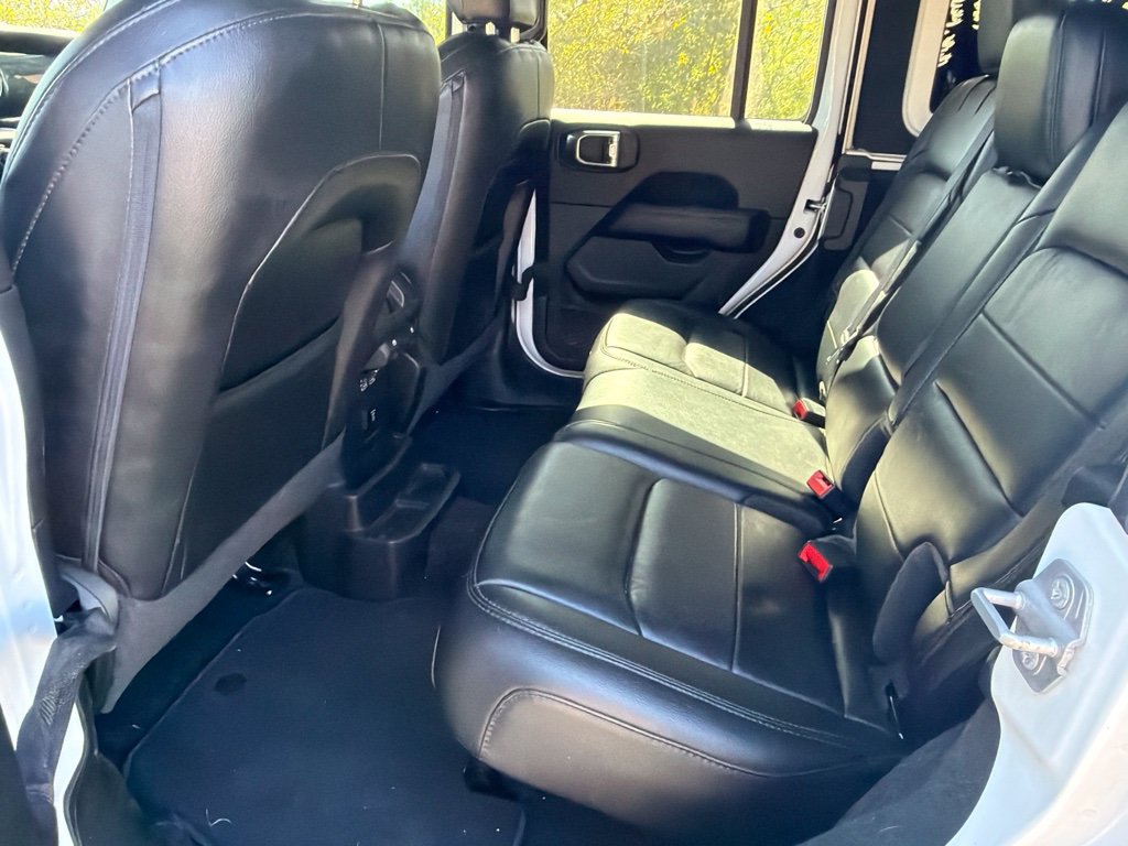 Used 2021 Jeep Wrangler Unlimited Sahara AWD/4WD image 10