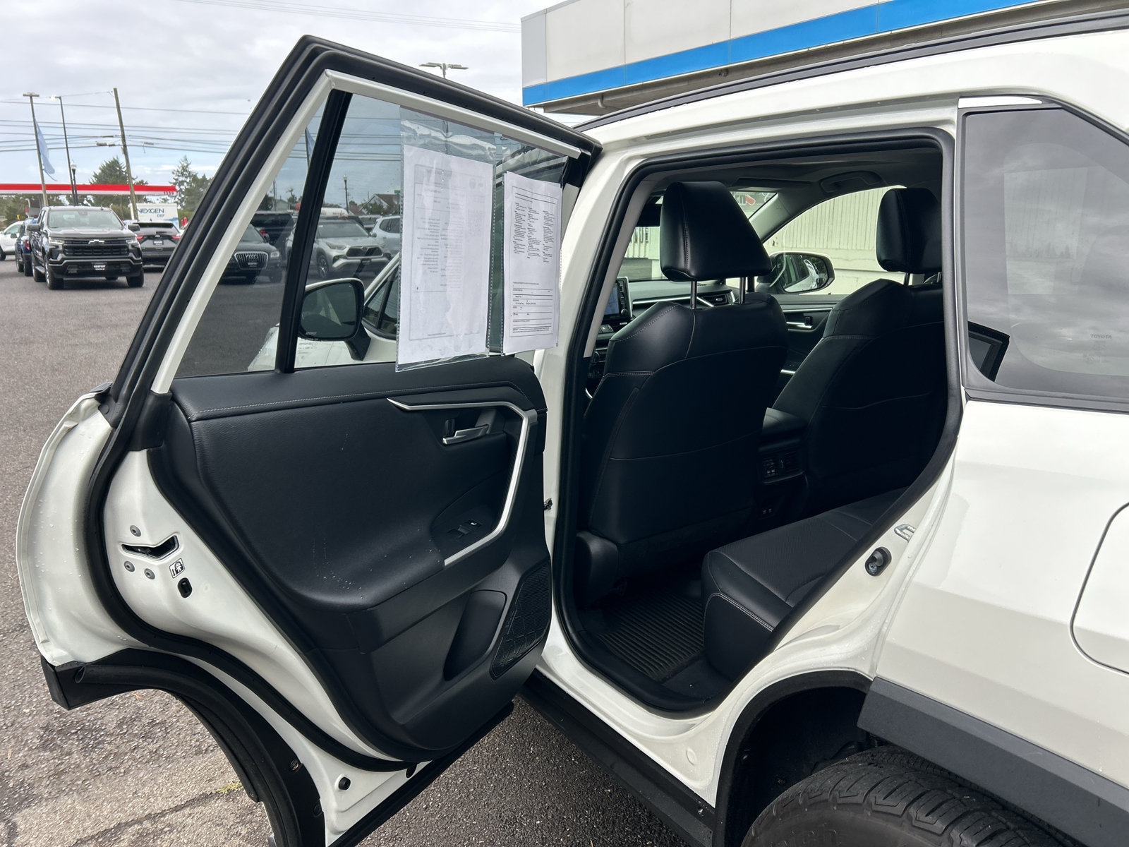 Used 2019 Toyota RAV4 Limited w/ Cold Weather Package AWD/4WD image 28