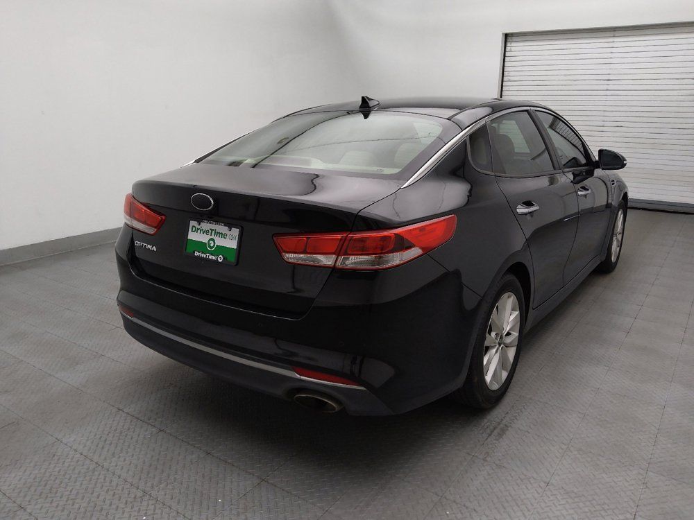 Used 2018 Kia Optima LX w/ 17" Alloy Wheels Package FWD image 7