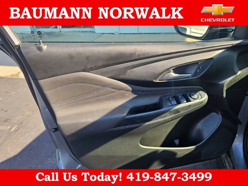Used 2024 Buick Envista Sport Touring w/ Convenience I Package FWD image 28