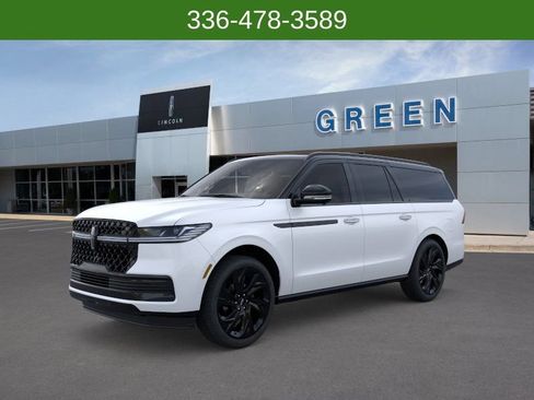 New 2026 Lincoln Navigator L Black Label AWD/4WD image 1
