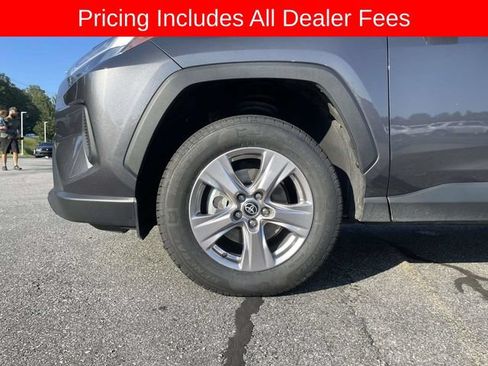 Used 2025 Toyota RAV4 XLE AWD/4WD image 9