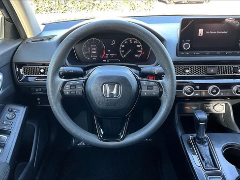 Used 2023 Honda Civic LX image 5