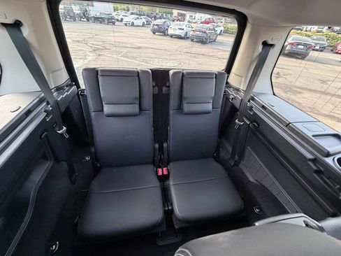 Used 2015 Land Rover LR4 HSE image 23