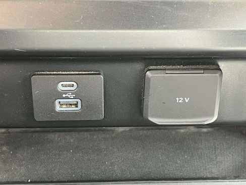 Used 2021 Ford F150 XLT image 21