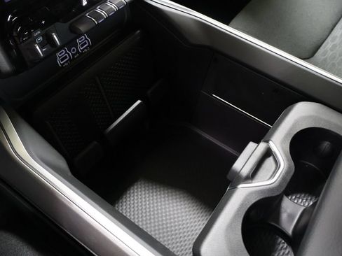 New 2026 RAM 1500 4x4 Crew Cab image 22