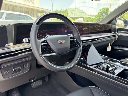 New 2026 Cadillac Escalade Luxury w/ Touring Package AWD/4WD image 35