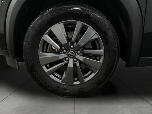 Certified 2024 Nissan Pathfinder SV AWD/4WD image 11