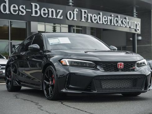 Used 2025 Honda Civic Type R image 1