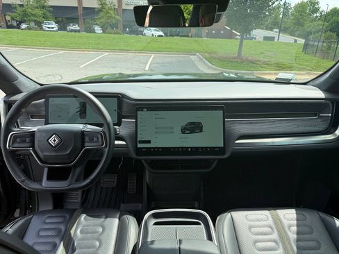 Used 2025 Rivian R1S Adventure AWD/4WD image 22
