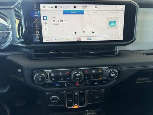 Used 2025 Jeep Wrangler Unlimited Sahara w/ Safety Group image 21