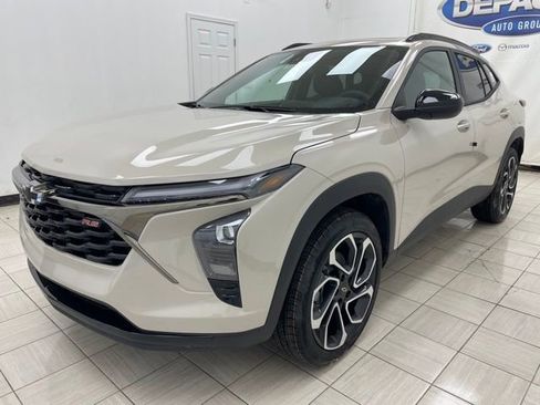 New 2026 Chevrolet Trax RS w/ Sunroof Package image 18