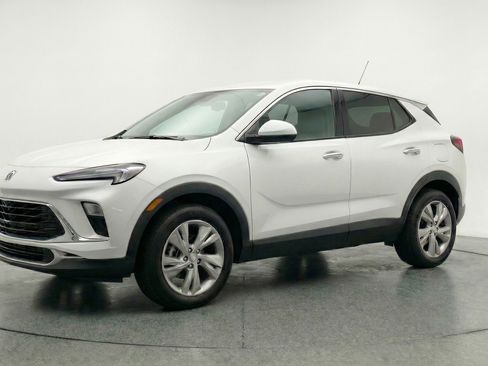 Used 2025 Buick Encore GX Preferred FWD image 3