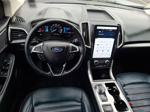 Certified 2022 Ford Edge SEL w/ Sport Appearance Package AWD/4WD image 2