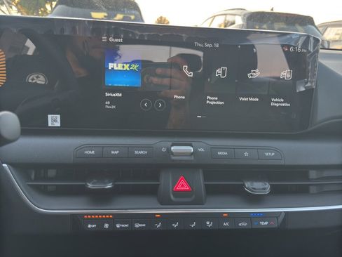 Used 2025 Kia K4 image 16