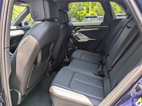 Used 2025 Audi Q3 2.0T Premium image 5
