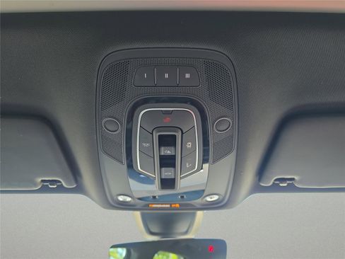 Used 2018 Audi SQ5 Premium Plus image 29