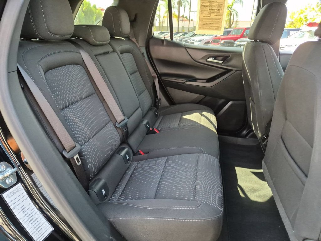 Used 2025 Chevrolet Equinox LT AWD/4WD image 30