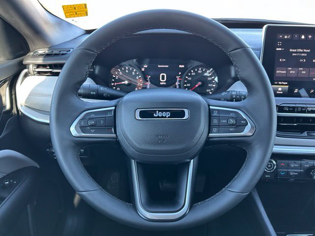 Used 2025 Jeep Compass Limited AWD/4WD image 19
