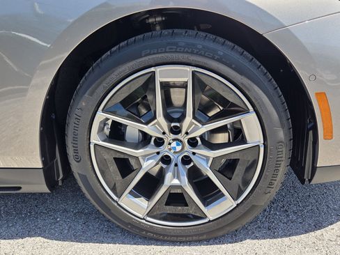 Used 2027 BMW 530i w/ Premium Package RWD image 9