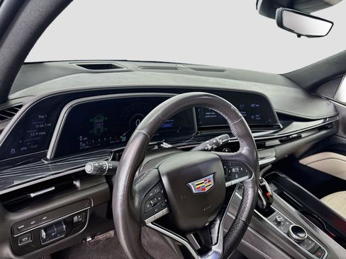 Used 2022 Cadillac Escalade Sport w/ Touring Package RWD image 11