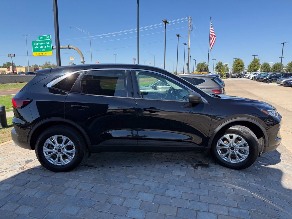 Used 2023 Ford Escape Active AWD/4WD image 6