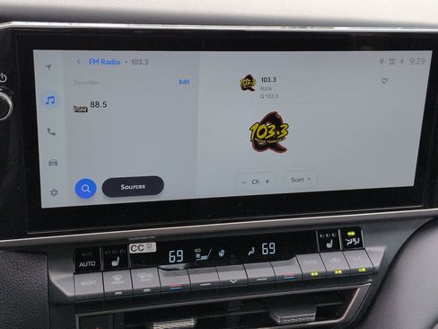 Used 2025 Toyota Camry XSE FWD image 22