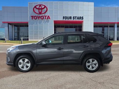 Used 2021 Toyota RAV4 XLE w/ Convenience Package FWD image 1