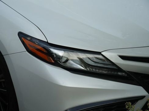 Used 2022 Toyota Camry XSE FWD image 2