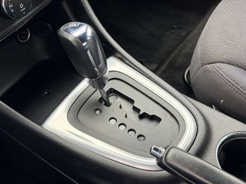 Used 2012 Chrysler 200 Touring image 13