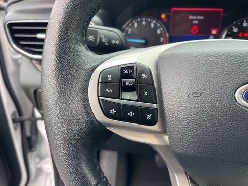 Certified 2023 Ford Explorer Limited w/ Equipment Group 301A image 17