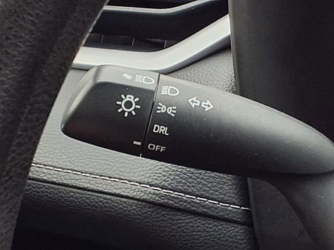 Used 2022 Toyota RAV4 LE FWD image 10