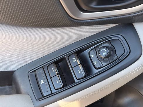Used 2022 Subaru Forester AWD/4WD image 19