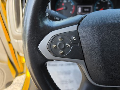 Used 2015 Chevrolet Colorado LT w/ Luxury Package RWD image 34