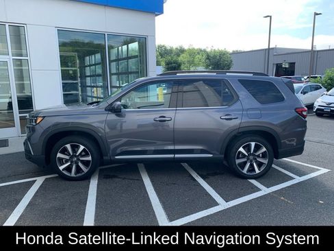 Used 2025 Honda Pilot Elite image 6